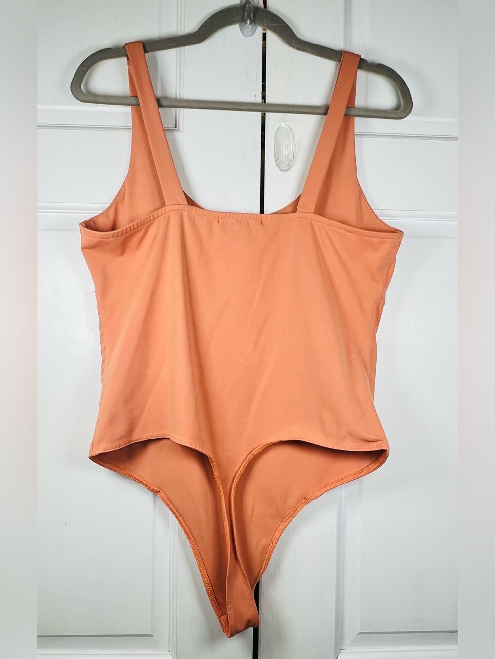 Forever 21 Bodysuit Orange/Salmon Colon Excellent condition Size XL - Picture 2 of 4